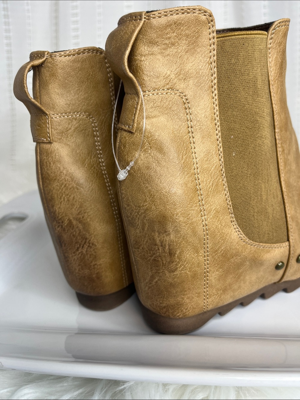 NWT Source Unknown Distressed  Tan Wedge Ankle Boots - Picture 2 of 6